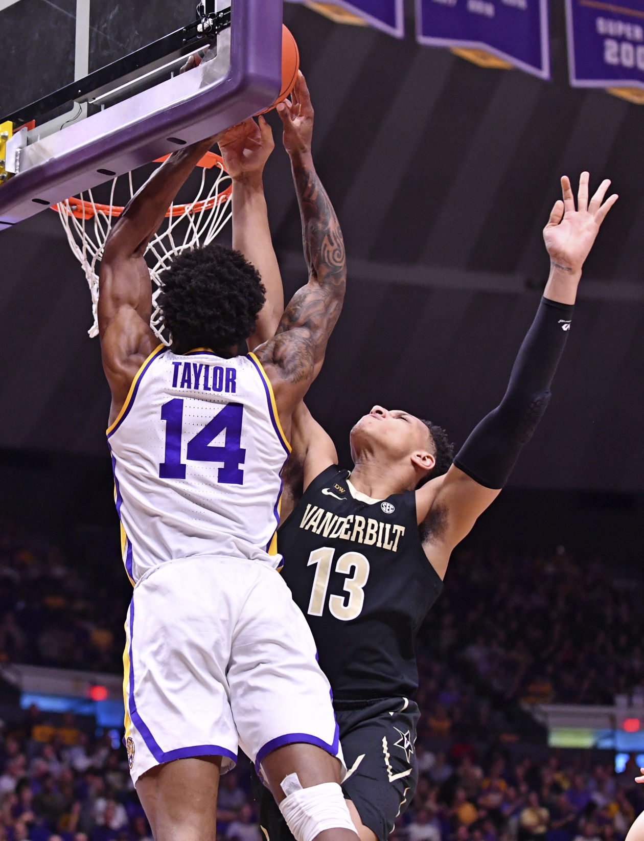 lsuvanderbiltbasketball.031019 HS 387.JPG